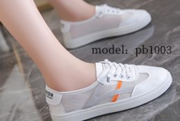 Classic White Casual Sneakers: Versatile & Comfortable Women's Shoes